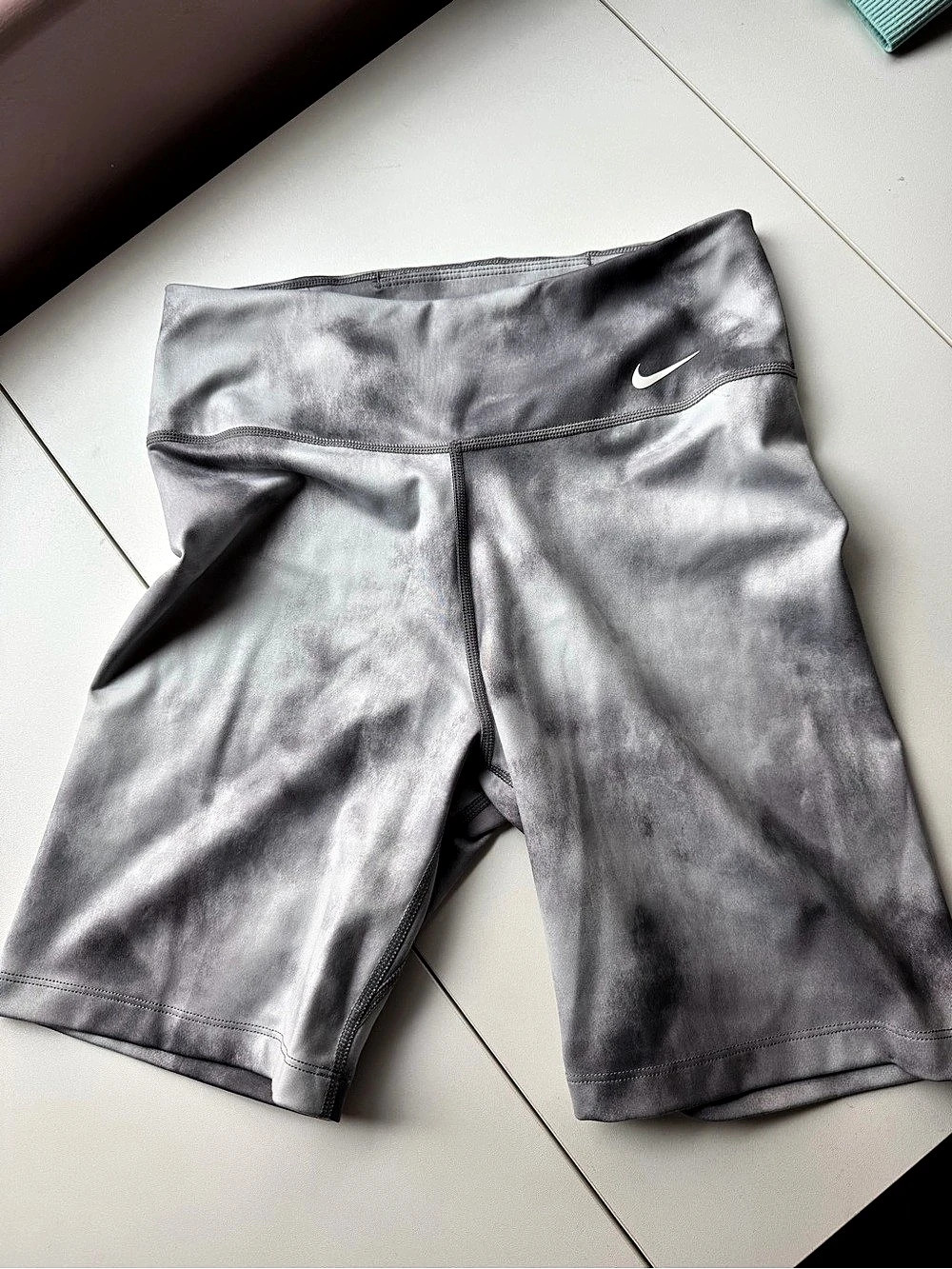 Nike One Icon Clash Tie-Dye Bike Shorts Gray Small